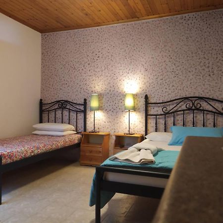 Aiolis Rooms Kamariotissa Esterno foto